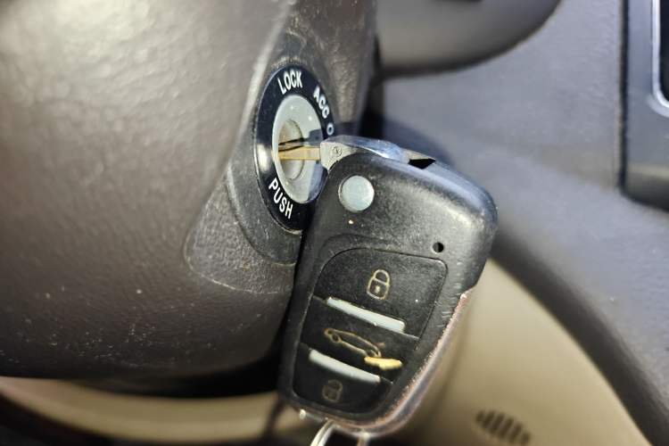 Used Hyundai Celesta 2011 1.6L Manual Comfort Edition