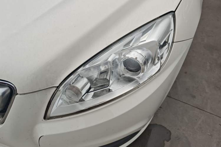 Used BAIC Senova D50 2014 1.5L manual standard version
