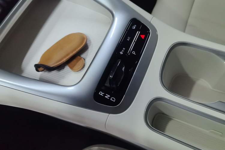 Used Geely Galaxy Geome 2025 310km Dream Edition Gear Lever