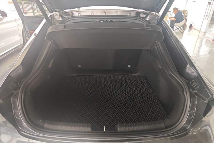 Used CHANGAN UNI-V iDD 2023 Zhidian iDD 1.5T 113km Smart & Fun Version (Rapid Edition) Trunk