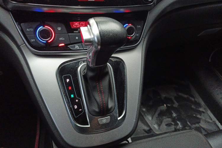 Used Haval H6 2017 Red-Label Sport Edition 1.5T Automatic Two-Wheel Drive Luxury Model
