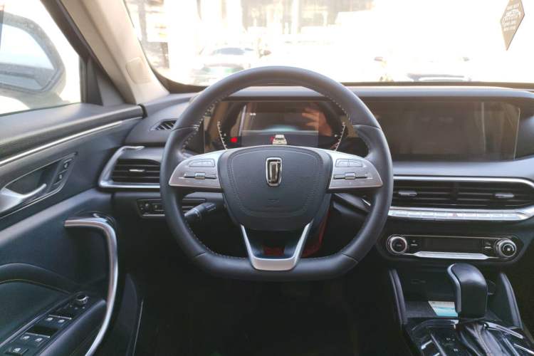 Used Bestune T77 2019 230 TID Automatic Luxury Version China VI Emission Standard