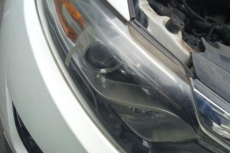 Used Soueast DX7 2015 1.5T Manual Luxury Model
