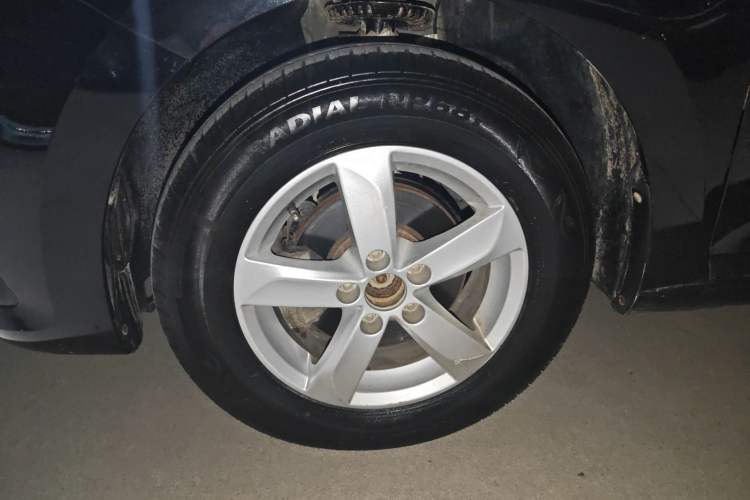 Used Volkswagen Santana 2016 1.6L Manual Fashion Edition