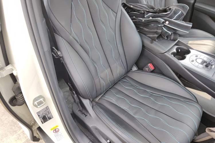 Used BYD Seal 06 New Energy 2025 DM-i Intelligent Drive 120KM Flagship Model Right Front Seat