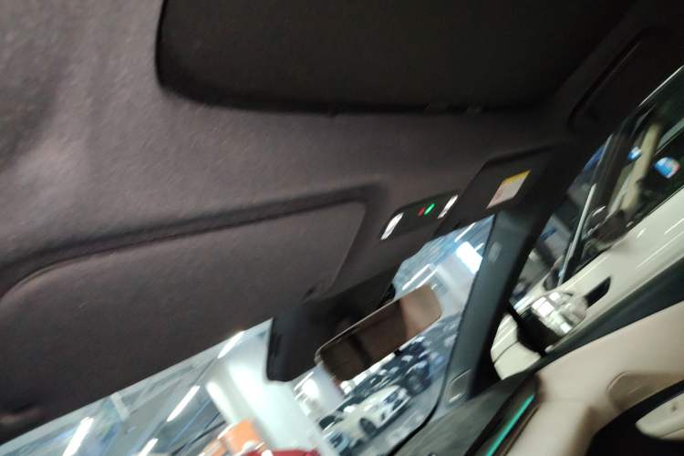 Used Lynk & Co Z20 2025 530 km Range Rear-Wheel Drive Pro
