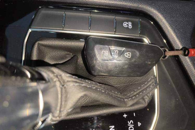 Used Volkswagen Tharu 2024 300TSI Two-Wheel-Drive Full Moon Edition
