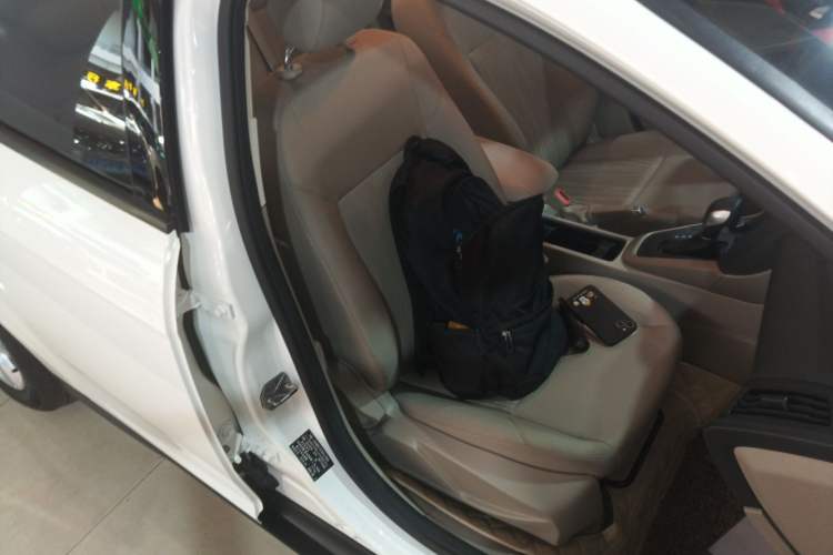 Used Ford Focus 2018 Sedan Classic 1.6L Automatic Comfort Plus Smart Drive Version