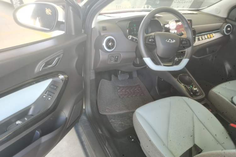 Used Chery New Energy Little Ant 2022 Revised Version Sweet Pink Edition Half-Sugar Version Lithium Iron Phosphate 30.7 kWh 30 kW 301 km