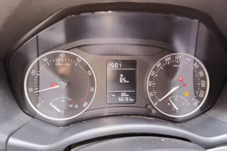 Used Skoda Octavia 2015 Classic Model 1.6L Manual Yijie Edition
