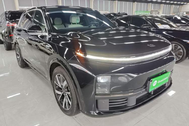 Used Li Auto L7 2023 Pro Model Front Right 45 Deg