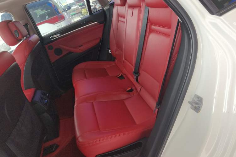 Used BMW X6 2014 xDrive35i Sport model Left Rear Seat