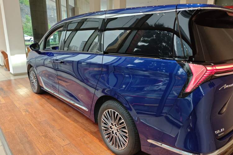 Used Buick GL8 New Energy 2024 Lu Zun Luxury Edition 6-Seater
