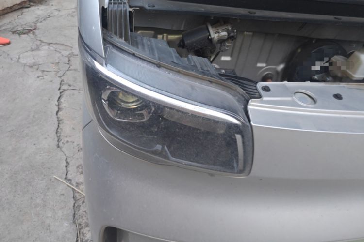 Used Wuling Zhiguang New Energy 2025 Comfort Model Right Front Headlight