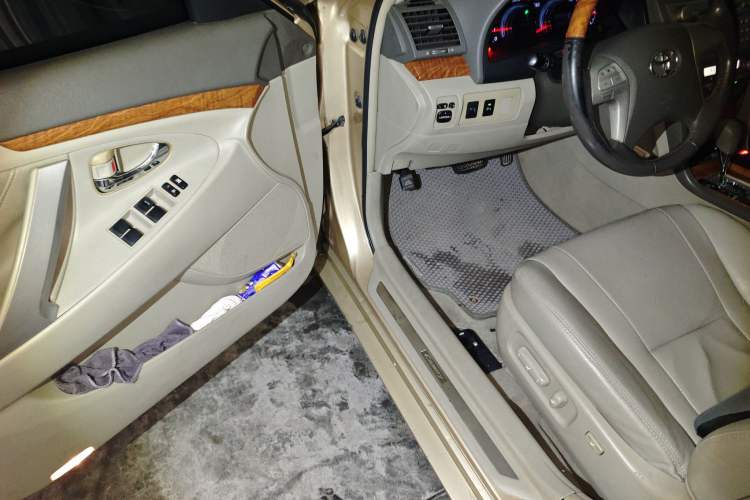 Used Toyota Camry 2011 240G Classic Anniversary Edition Driver Seat