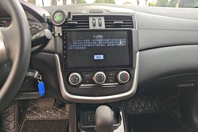 Used Nissan Tiida 2021 1.6L CVT Cool Edition Audio And AC Panel