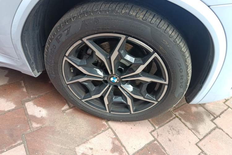 Used BMW X3 2022 xDrive25i M Sport Package Right Front Wheel Hub