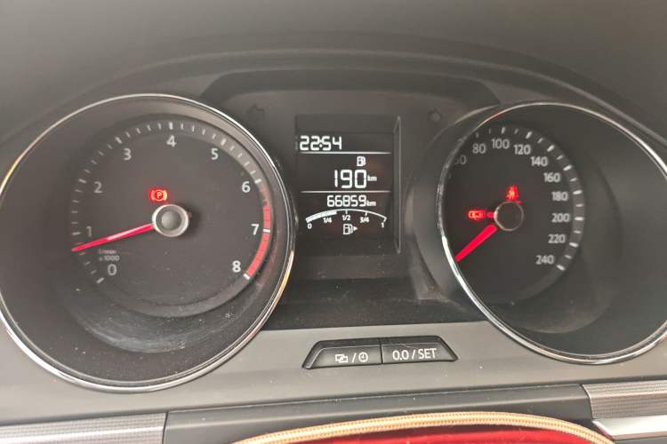 Used Volkswagen Bora 2016 1.6L Manual Fashion Edition Odometer Close Up