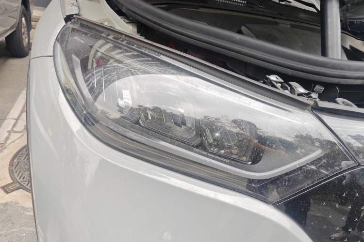 Used Mercedes-Benz EQE SUV 2024 350 4MATIC Luxury Edition Right Front Headlight