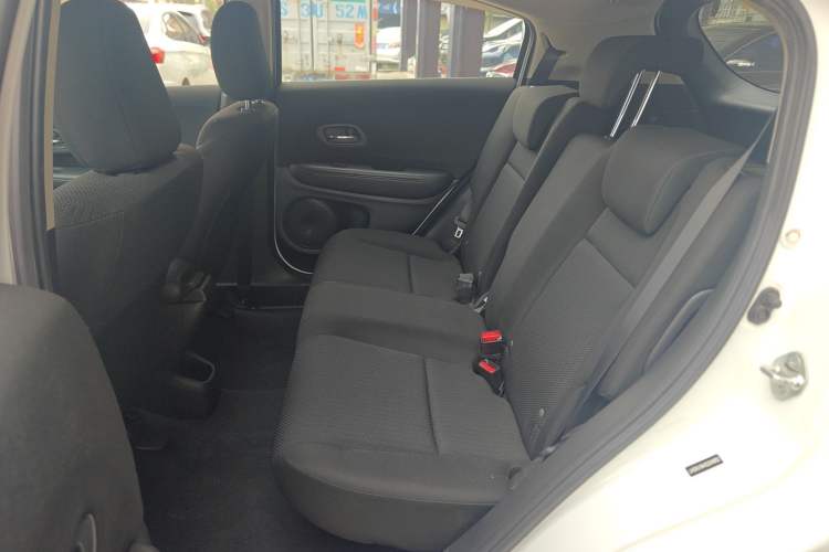 Used Honda Vezel 2015 1.5L CVT two-wheel drive Comfort trim Left Rear Seat