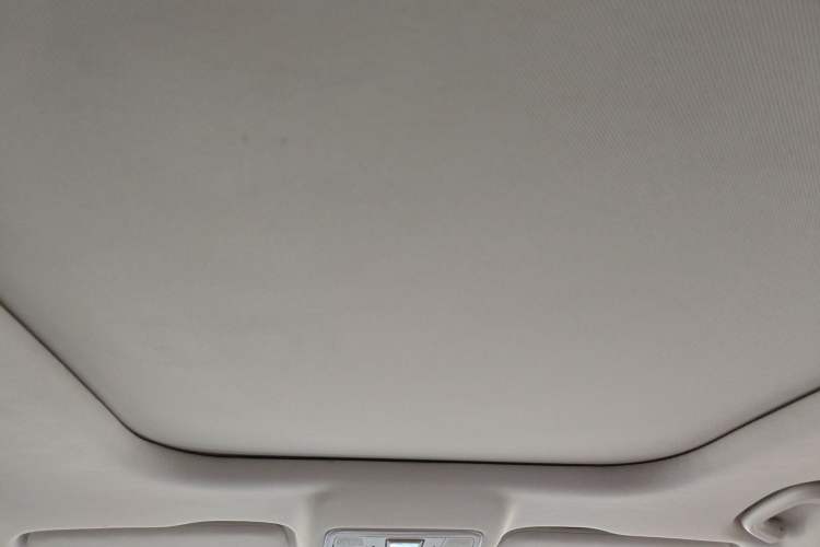 Used CHANGAN OSHAN X7 PLUS 2022 1.5T Blue Whale Edition Automatic Prestige Version Headliner