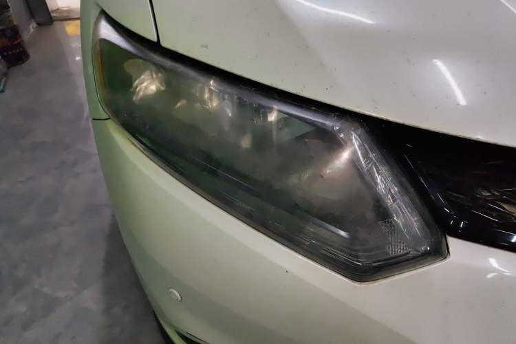 Used Nissan X-Trail 2015 2.5L CVT Leading MAX Edition 4WD Right Front Headlight