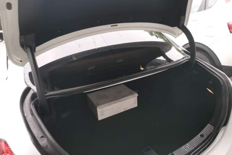 Used Mercedes-Benz C-Class 2015 Restyled C 180 L Sport Edition Trunk