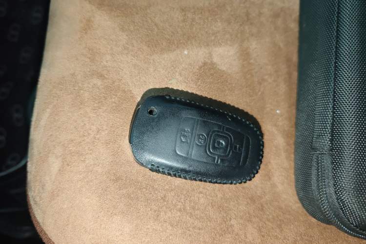 Used Lincoln MKC 2017 2.0T Two-Wheel Drive Deluxe Edition Vehicle Key