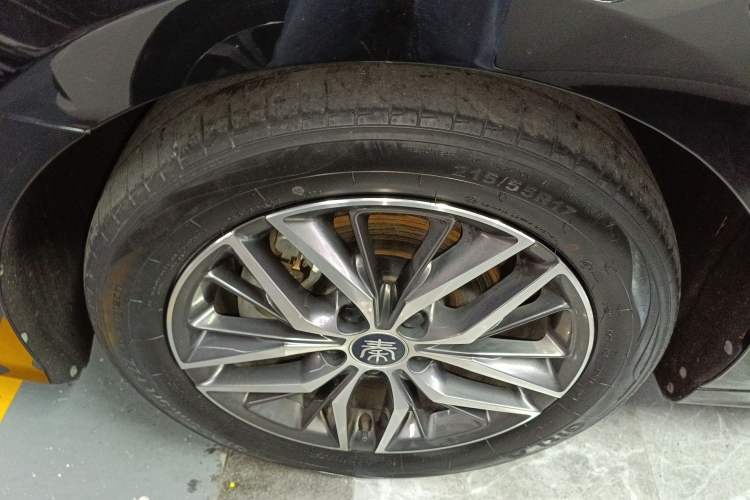 Used BYD Qin PLUS 2021 DM-i 55KM Flagship Model Left Front Wheel Hub