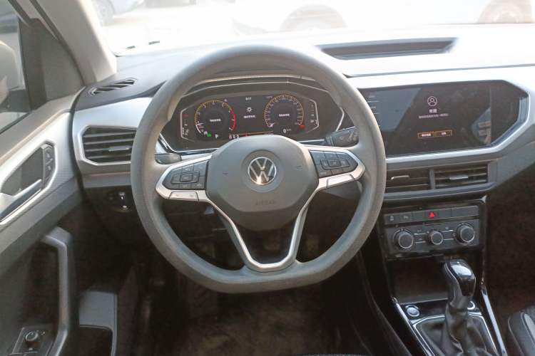Used Volkswagen Tacqua 2023 200TSI DSG Joy-Connect Edition
