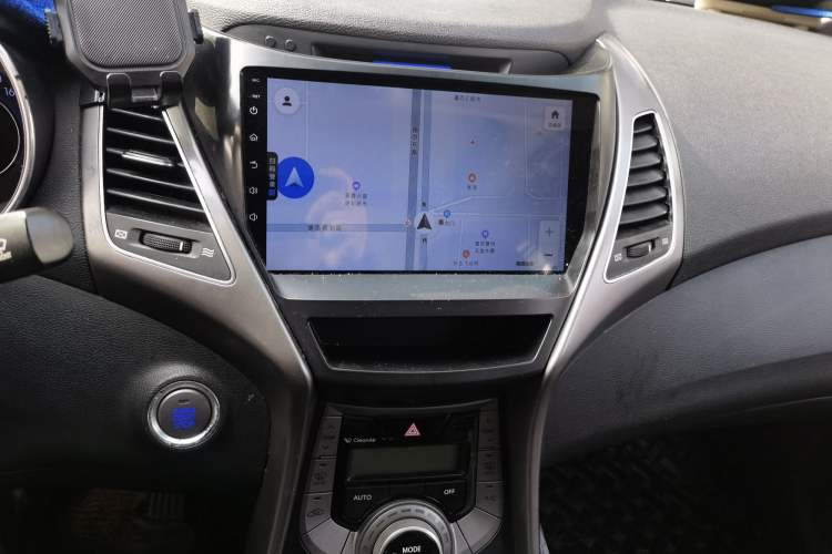 Used Hyundai Elantra (5th Generation / Langdong) 2015 1.6L Automatic Luxury Model Audio And AC Panel