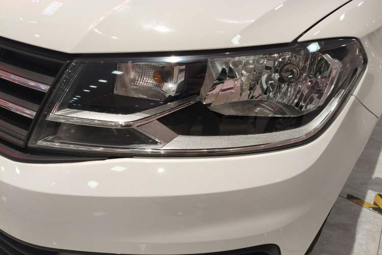 Used Volkswagen Santana 2016 1.4L Manual Fashion Edition
