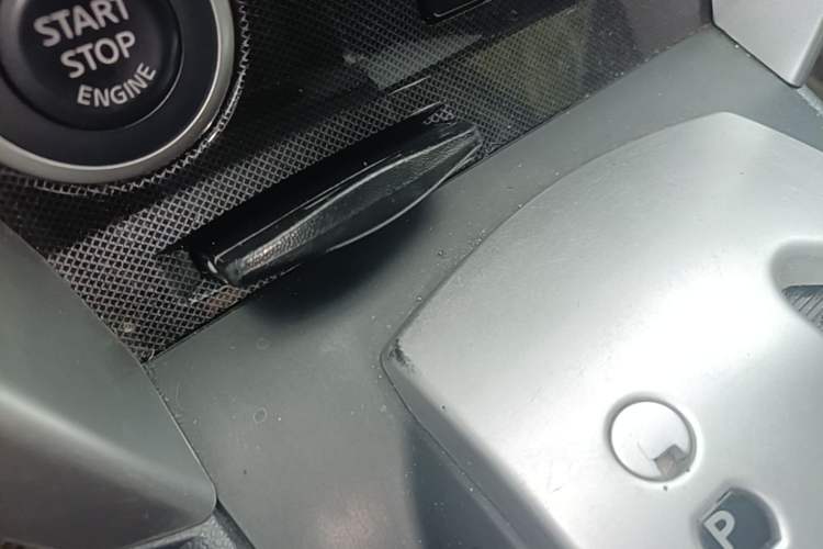 Used Renault Koleos 2015 2.0L Two-Wheel Drive Fashion Edition Vehicle Key