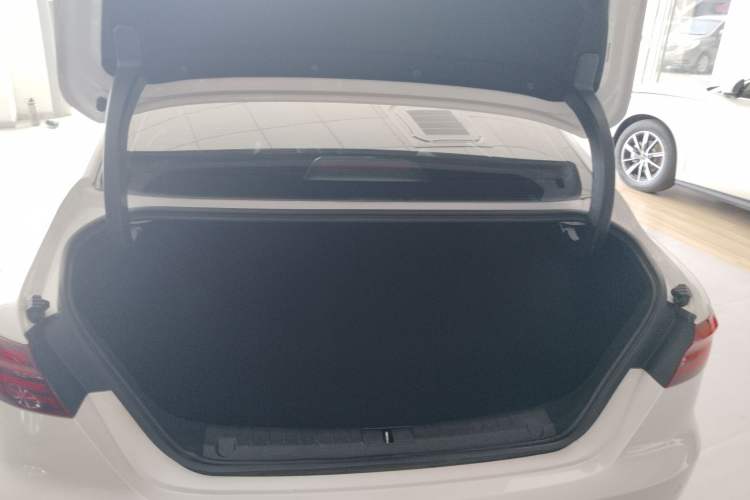 Used Geely Auto Binray 2019 200T Manual Binchi Edition
