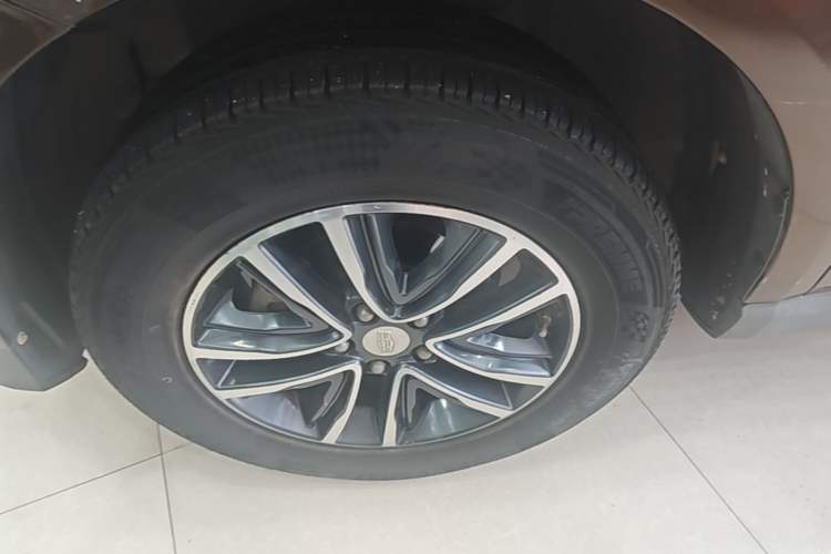 Used Geely Auto Vision X6 2018 1.4T CVT 4G Connected Luxury Version
