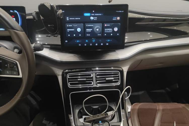 Used BYD Qin PLUS 2024 HONOR Edition DM-i 120KM Leading Model
