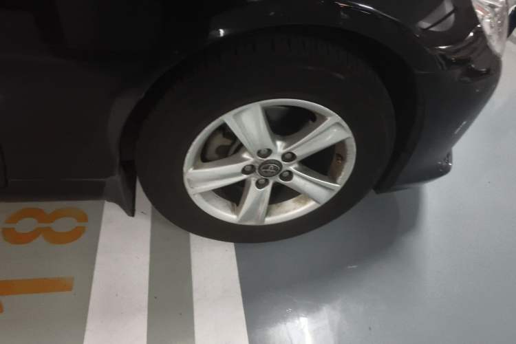 Used Toyota Reiz 2013 2.5S Elite Edition Right Front Wheel Hub
