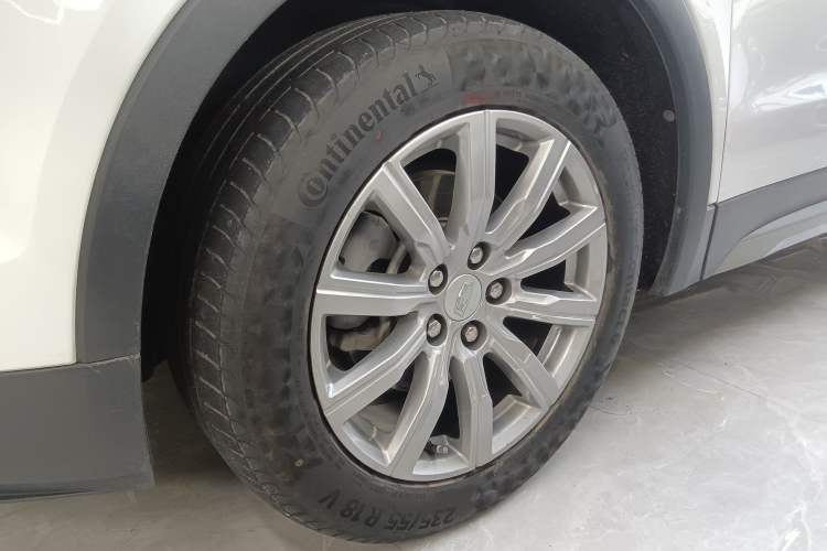 Used Cadillac XT4 2021 28T Two-Wheel Drive Leading Version
