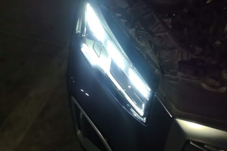 Used Audi Q2L 2022 35 TFSI Fashion Dynamic Model Right Front Headlight