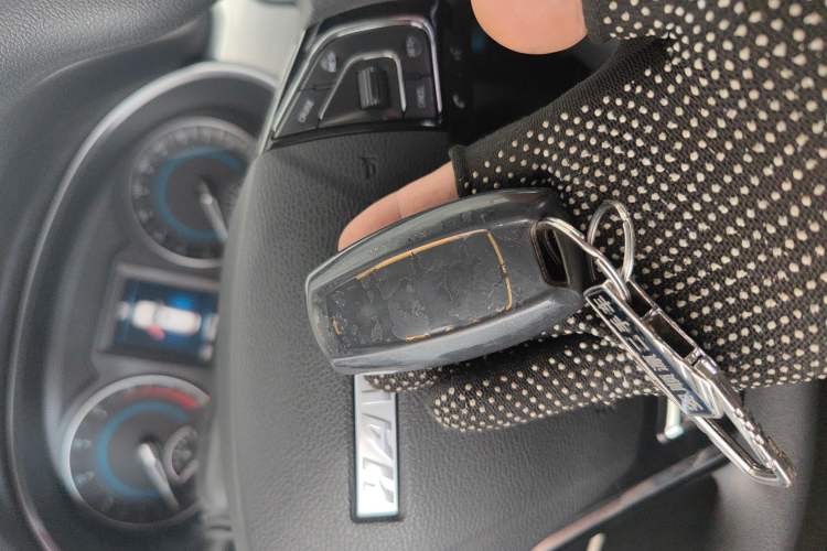 Used Haval H2 2018 Chuanxiang Edition Blue Badge 1.5T Manual Two-Wheel Drive Fashionable Model