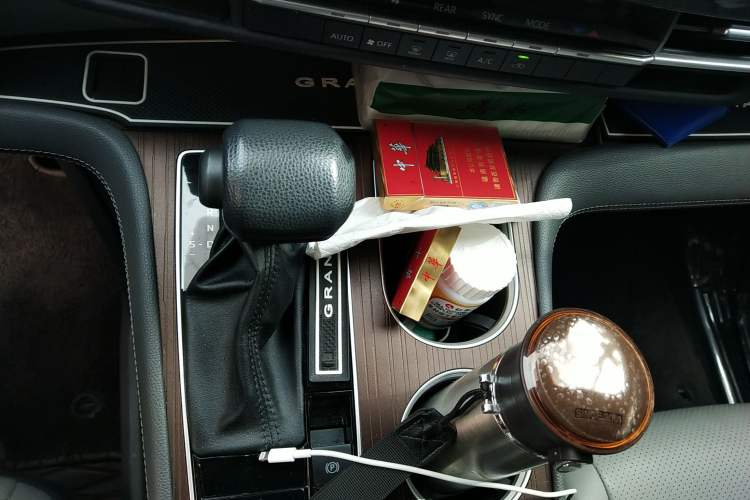 Used Toyota SIENNA 2023 2.5L Hybrid Comfort Edition