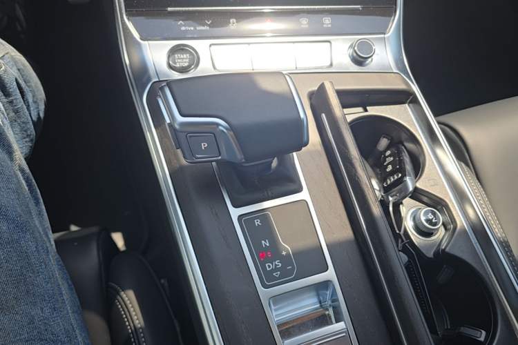 Used Audi A6L 2025 45 TFSI quattro Prestige Dynamic Edition
