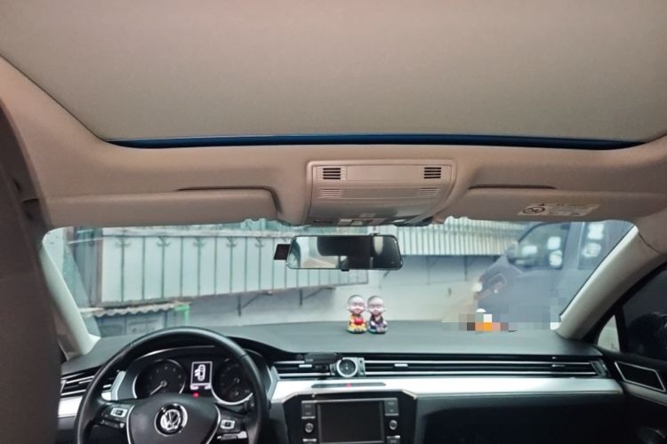 Used Volkswagen Magotan 2018 330TSI DSG Advanced Model Headliner