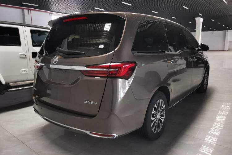 Used Buick GL8 2023 Land Executive Class Comfort Model Rear Right 45 Deg