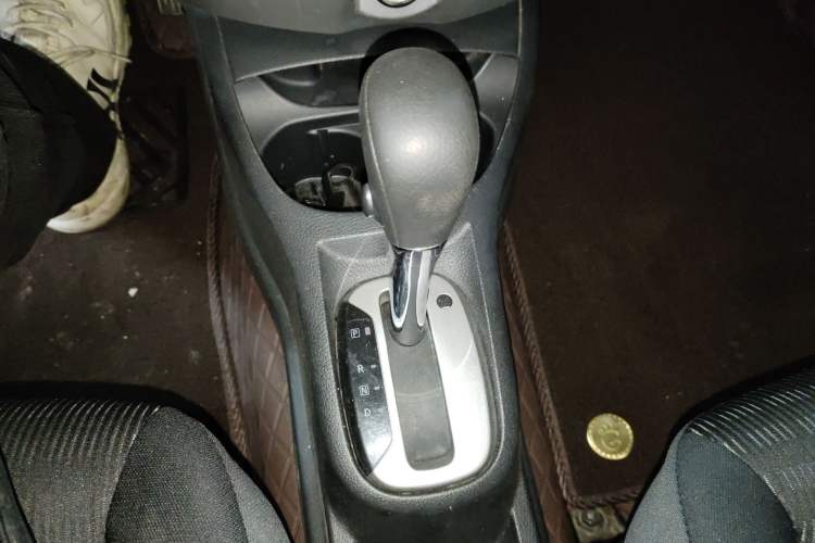 Used Nissan Livina 2013 Jinrui 1.6XL CVT Comfort Edition Gear Lever