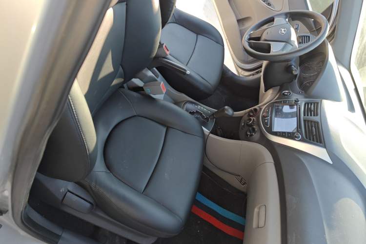 Used Hyundai Verna (older generation) 2014 1.4L Automatic Leading-Edge GLX
