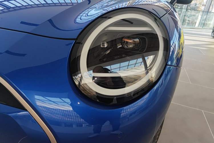 Used MINI Electric MINI COOPER 2024 452km COOPER SE Artist
