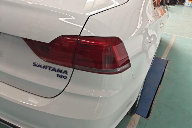 Used Volkswagen Santana 2016 1.6L Manual Fashion Edition