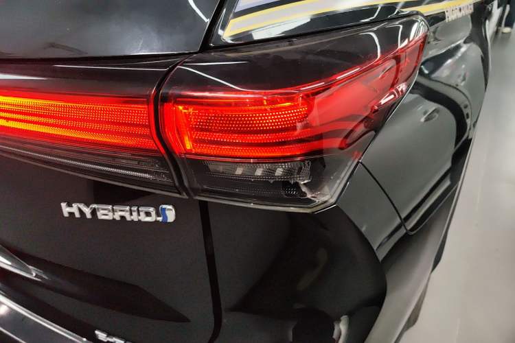 Used Toyota Highlander 2023 2.5L Smart Electric Hybrid Dual-Engine 4x4 Elite Edition 7 Seats