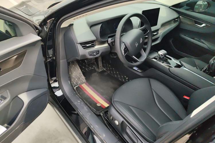 Used Hongqi E-QM5 2023 Revised Version Basic Travel Edition
